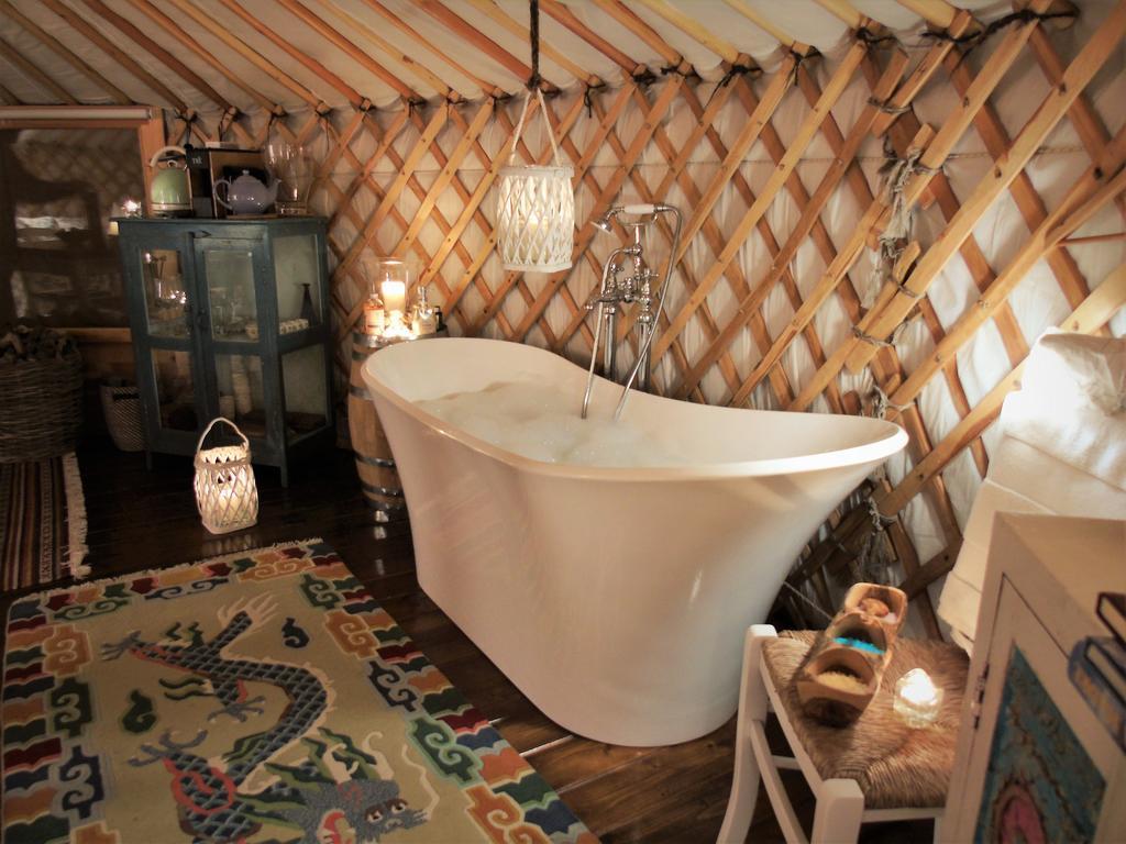 Hotel Glamping Abruzzo - The Yurt à Catignano Extérieur photo