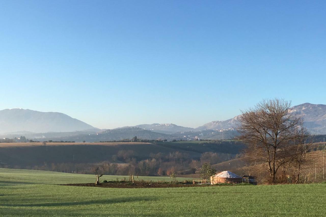 Hotel Glamping Abruzzo - The Yurt à Catignano Extérieur photo